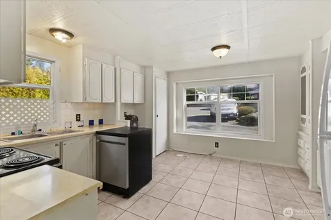 4111 164th Street SW Lynnwood WA 98087