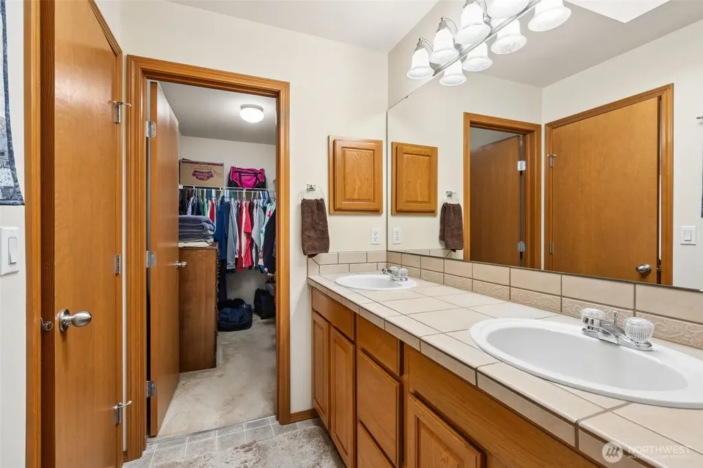 206 Lane Boulevard NW Orting WA 98360