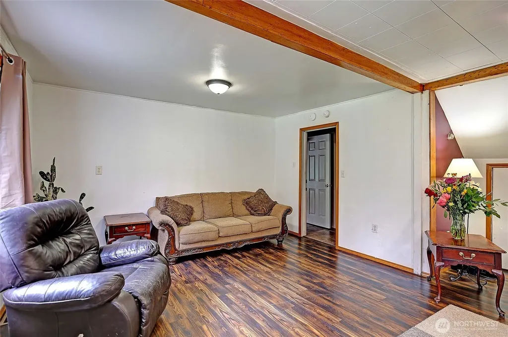 39729 State Route 530 NE Arlington WA 98223
