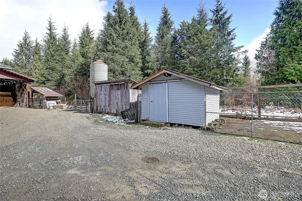 39729 State Route 530 NE Arlington WA 98223