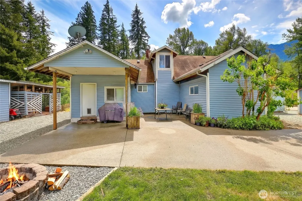 39729 State Route 530 NE Arlington WA 98223
