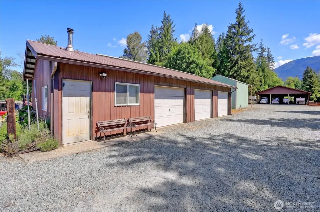 39729 State Route 530 NE Arlington WA 98223