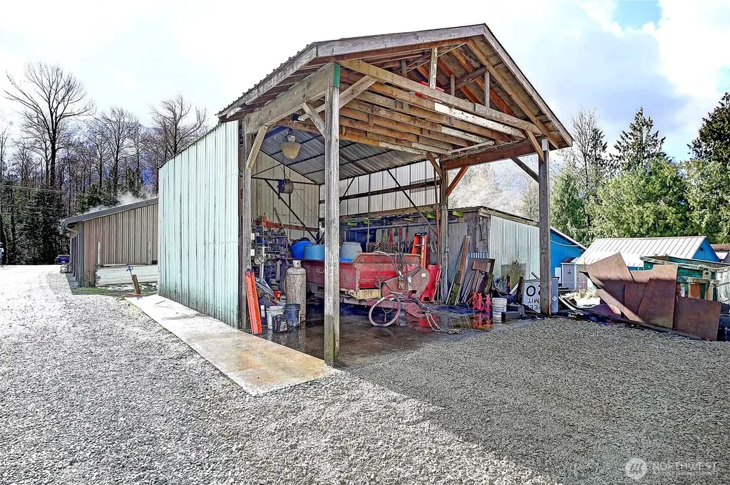 39729 State Route 530 NE Arlington WA 98223