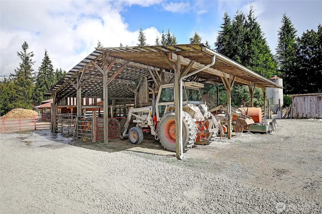 39729 State Route 530 NE Arlington WA 98223