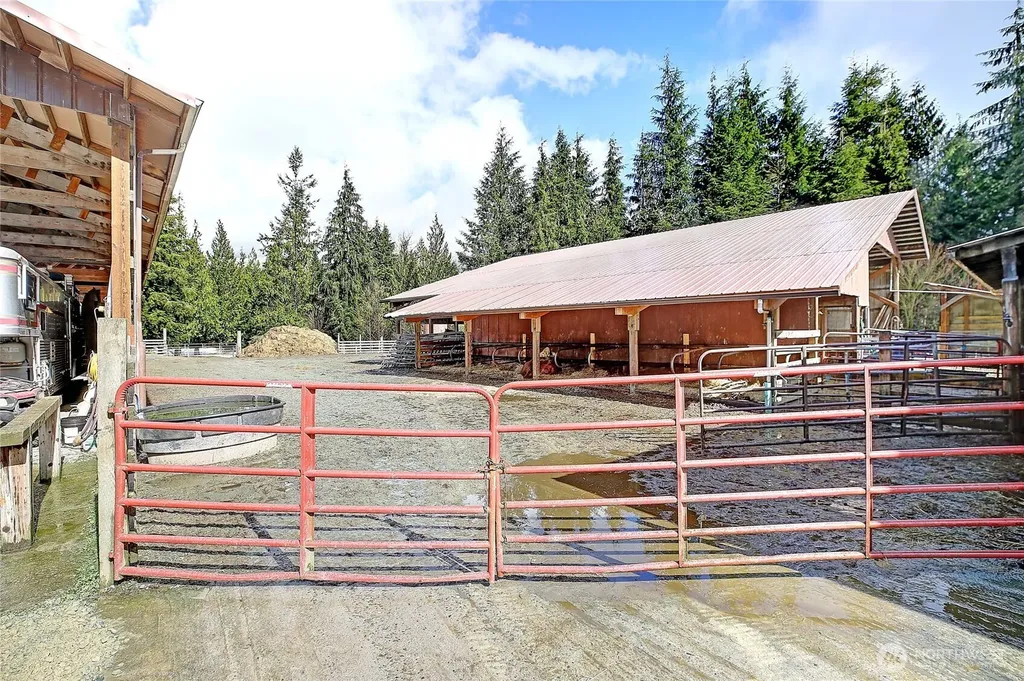 39729 State Route 530 NE Arlington WA 98223