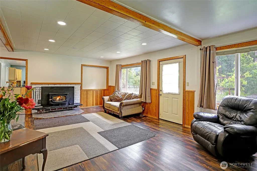 39729 State Route 530 NE Arlington WA 98223