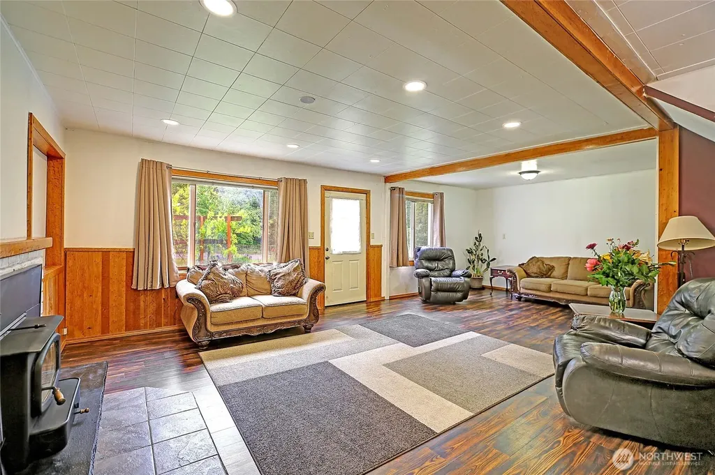 39729 State Route 530 NE Arlington WA 98223