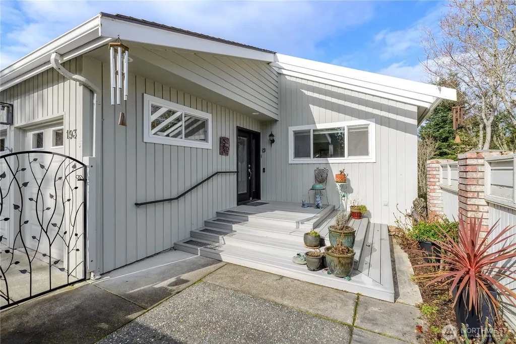 193 Fairway Drive Sequim WA 98382