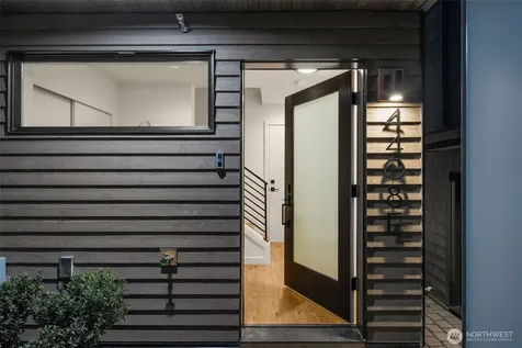 4408 50th Avenue S Seattle WA 98118