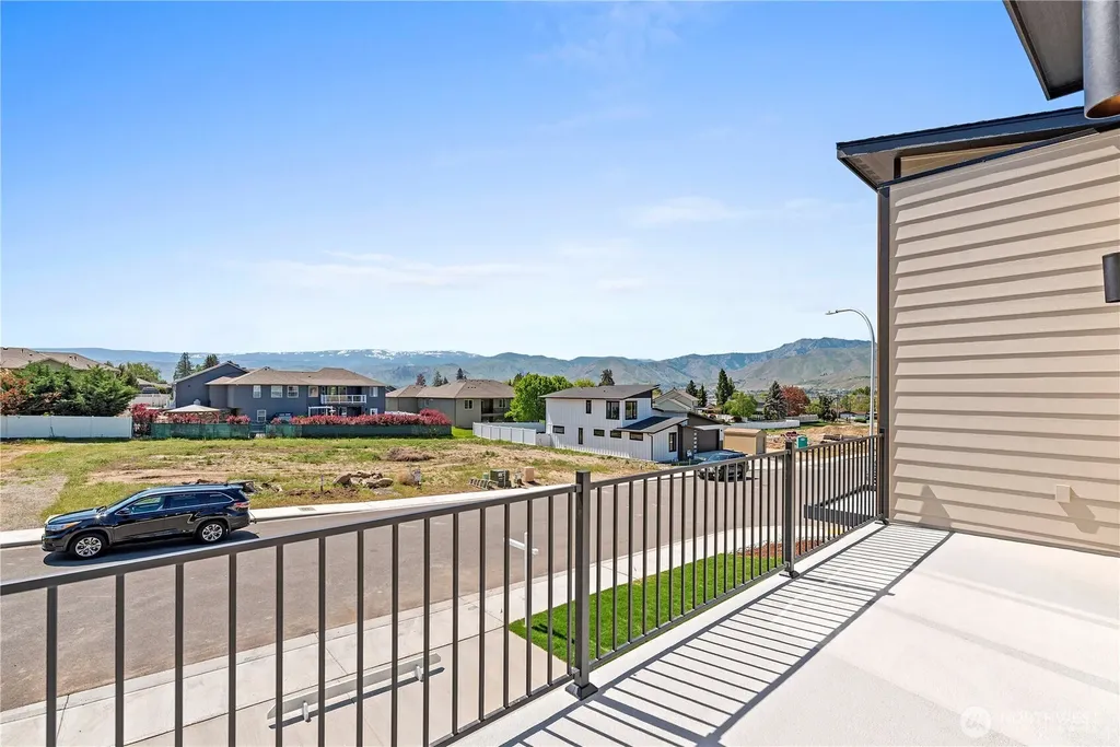 107 Chadwick Street NW East Wenatchee WA 98802