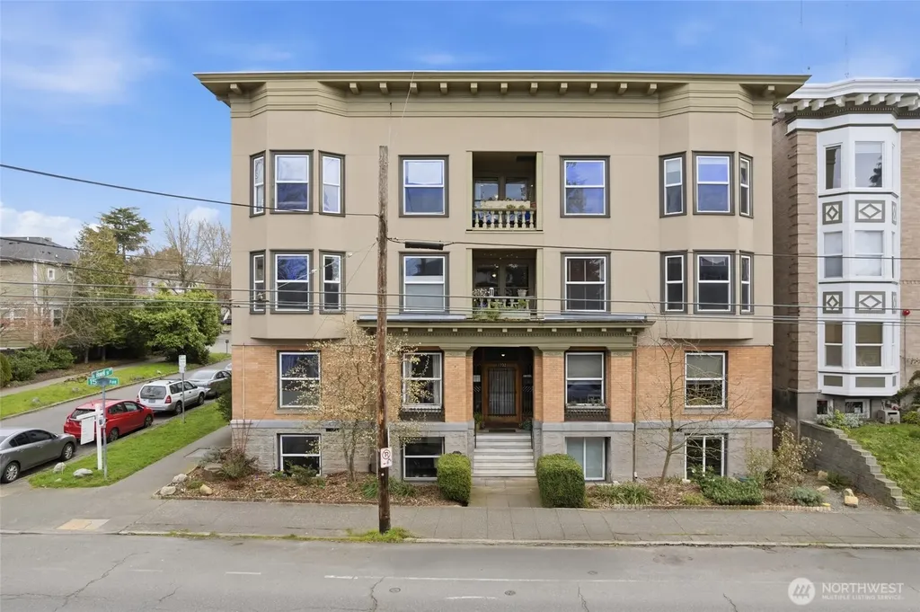 1732 15th Avenue Seattle WA 98122