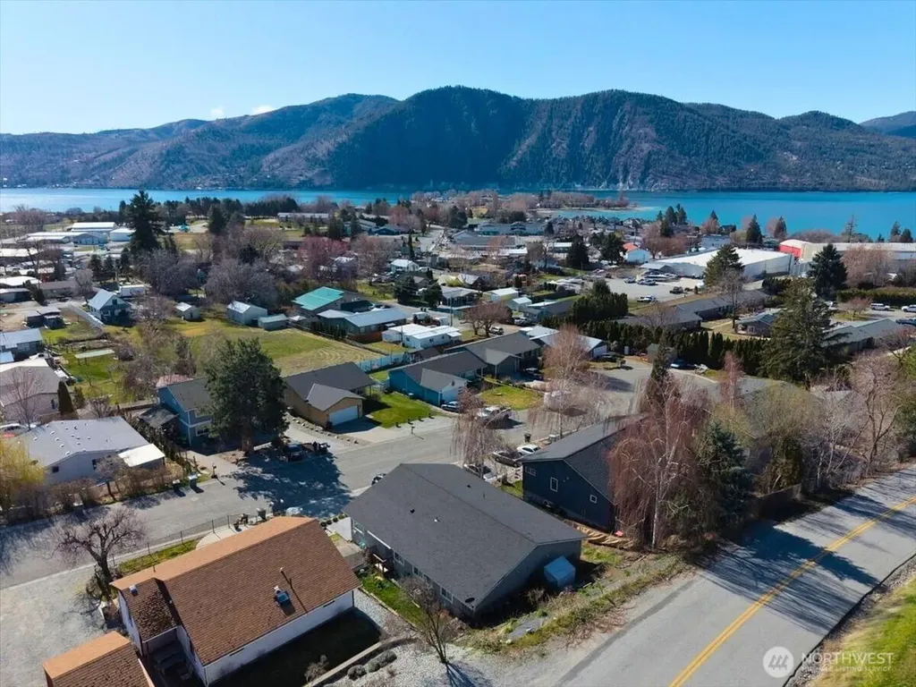 380 N Shore Court Manson WA 98831