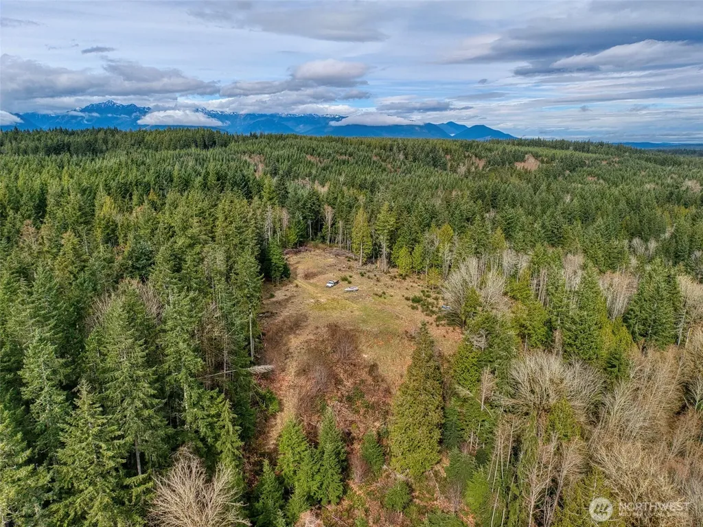 1 Larson Lane NW Seabeck WA 98380