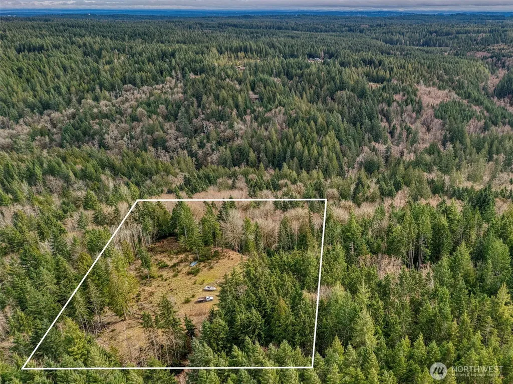 1 Larson Lane NW Seabeck WA 98380