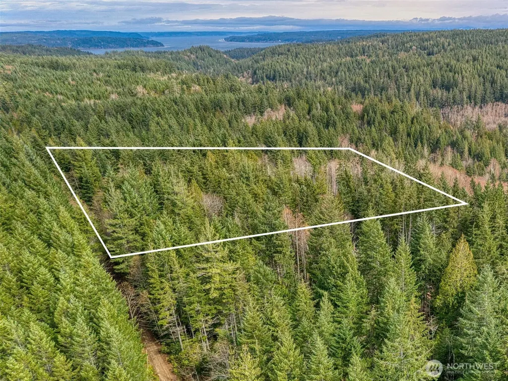 1 Larson Lane NW Seabeck WA 98380