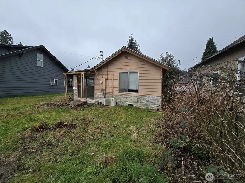 423 Long Avenue Kelso WA 98626