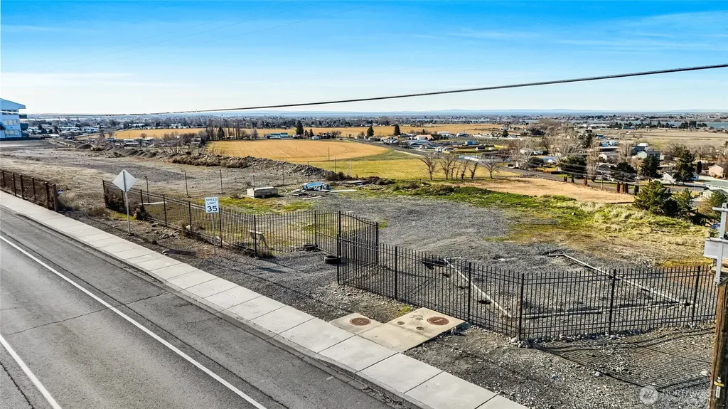 4994 Airway Drive NE Moses Lake WA 98837
