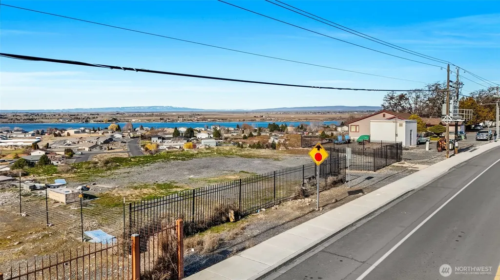 4994 Airway Drive NE Moses Lake WA 98837