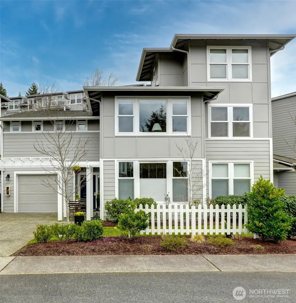 22527 SE 38th Terrace Issaquah WA 98029