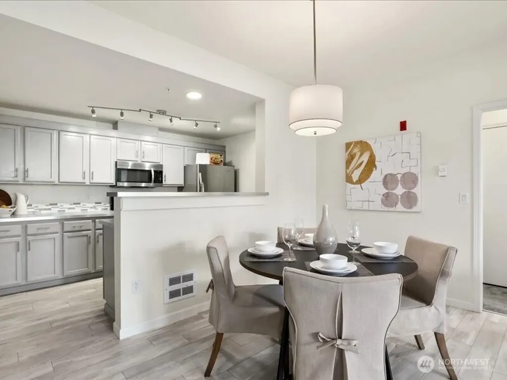 22527 SE 38th Terrace Issaquah WA 98029