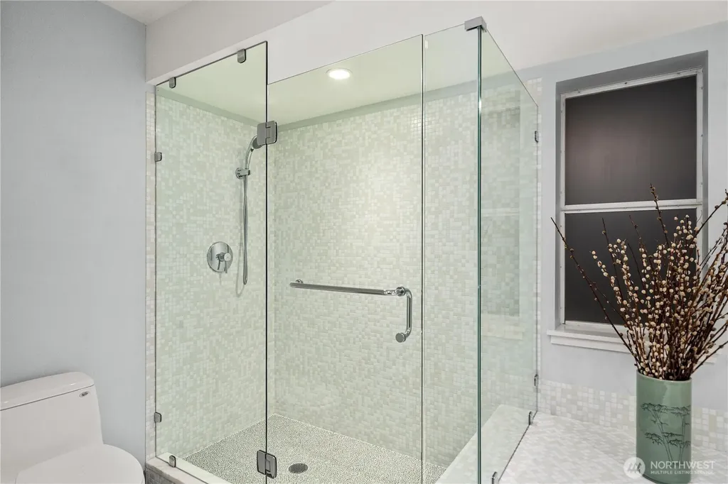 11122 NE 41st Drive Kirkland WA 98033