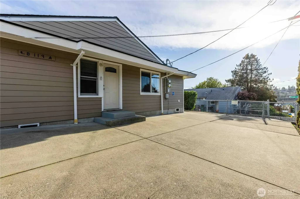 119 Elm St Unit #A And #B Bremerton WA 98310