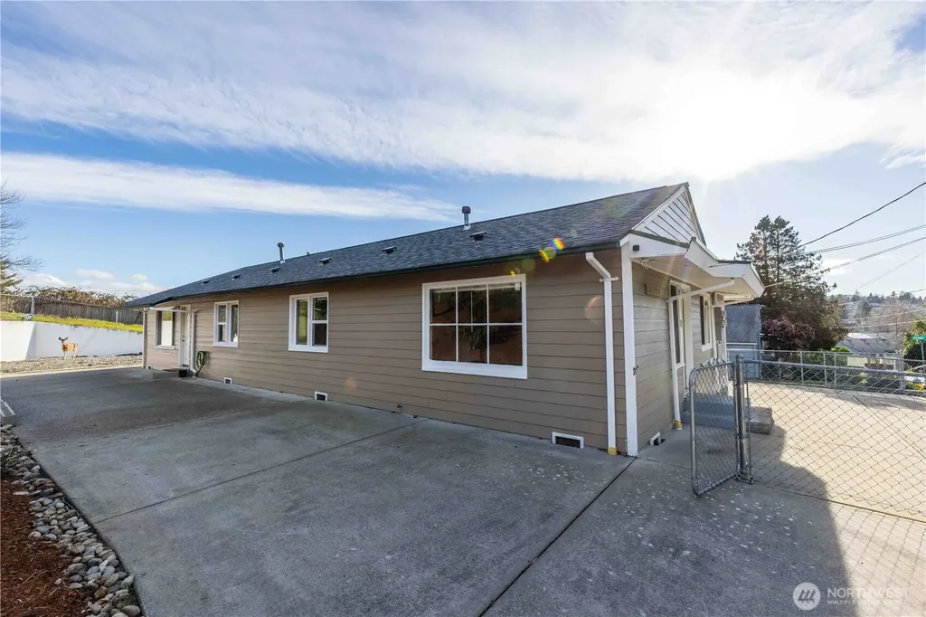 119 Elm St Unit #A And #B Bremerton WA 98310