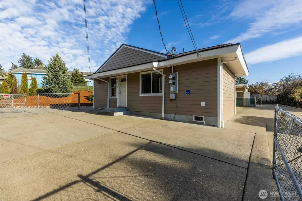 119 Elm St Unit #A And #B Bremerton WA 98310