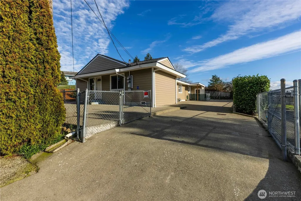 119 Elm St Unit #A And #B Bremerton WA 98310