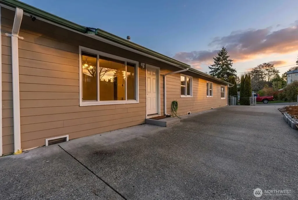 119 Elm St Unit #A And #B Bremerton WA 98310