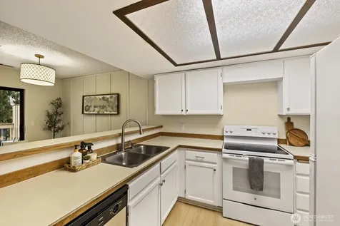 16014 Village Green Drive SE Mill Creek WA 98012