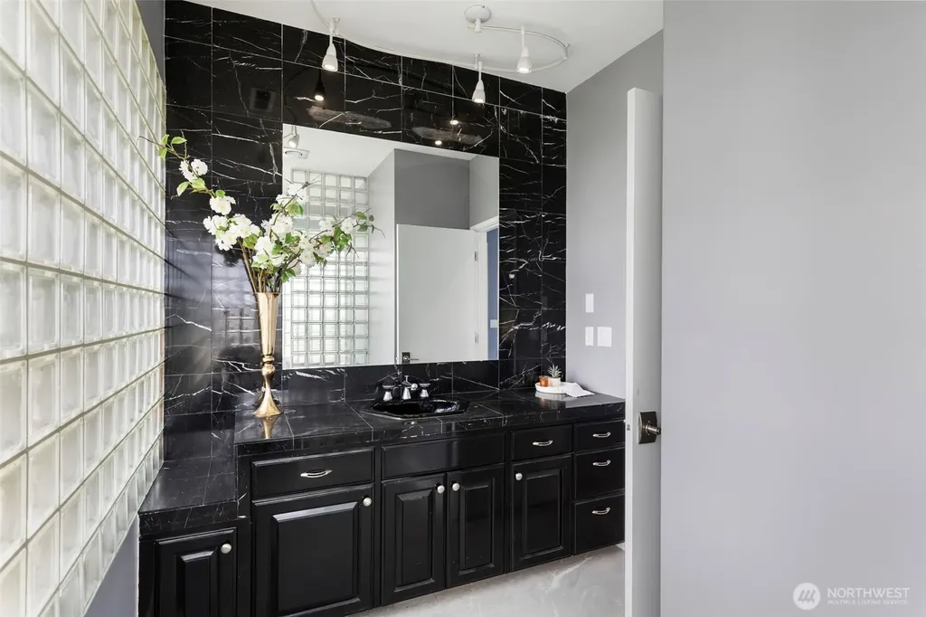 311 Tyler View Place Sequim WA 98382