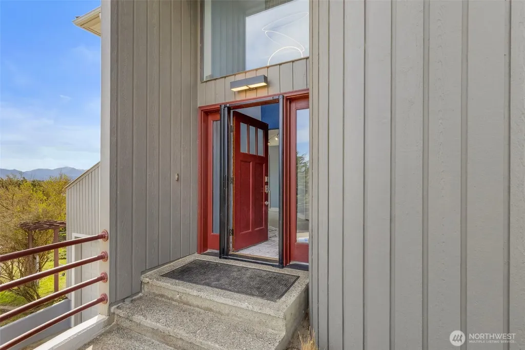 311 Tyler View Place Sequim WA 98382