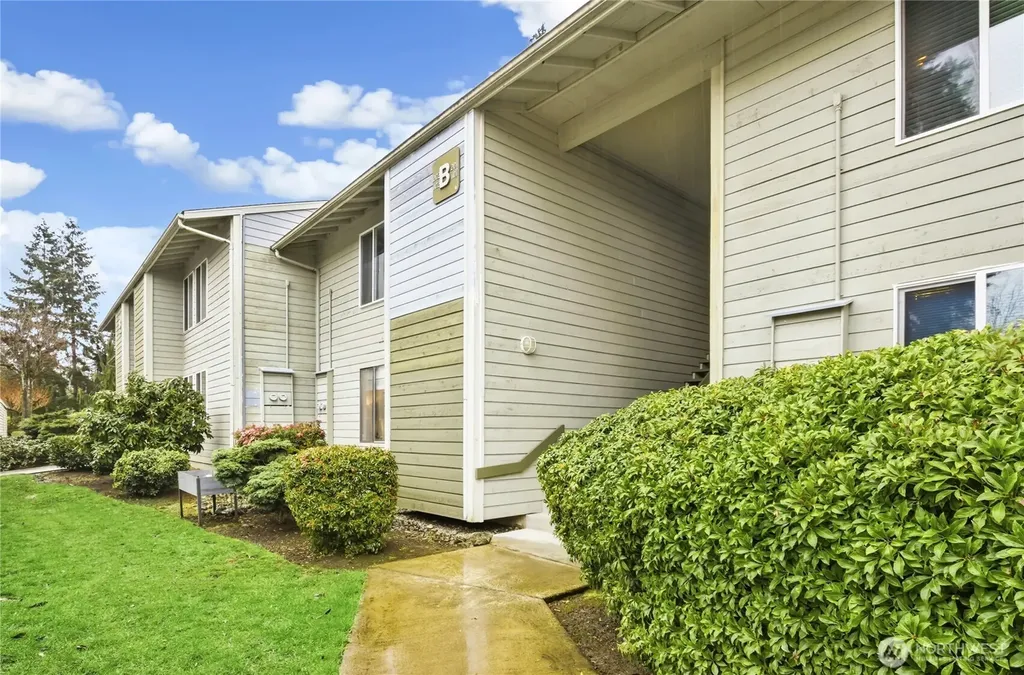 14401 SE Petrovitsky Road Renton WA 98058
