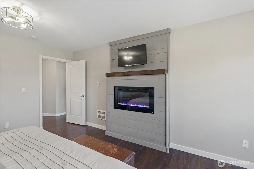 1459 E Ocean Shores Boulevard SW Ocean Shores WA 98569