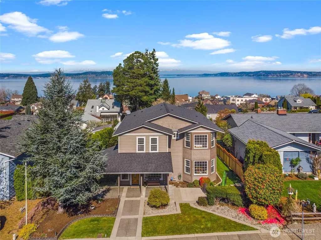 1607 Nisqually Street Steilacoom WA 98388