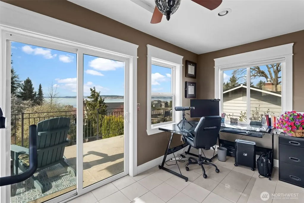 1607 Nisqually Street Steilacoom WA 98388