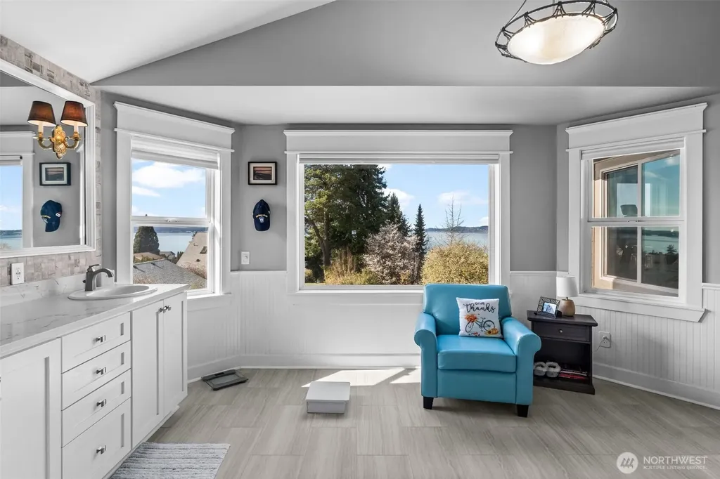 1607 Nisqually Street Steilacoom WA 98388