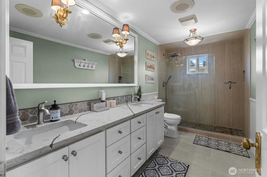 1607 Nisqually Street Steilacoom WA 98388
