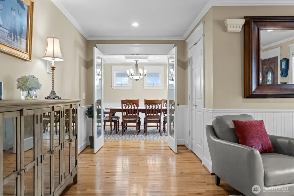 1607 Nisqually Street Steilacoom WA 98388