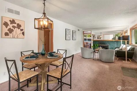 19513 Meridian Avenue N Shoreline WA 98133