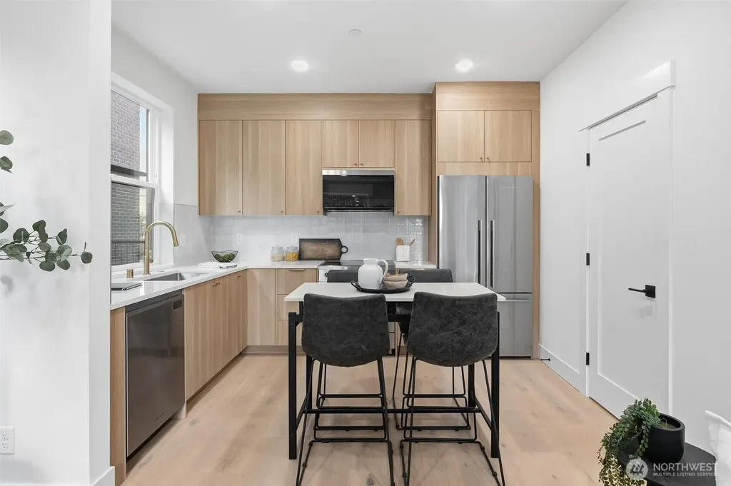 2012 Fairview Avenue E Seattle WA 98102