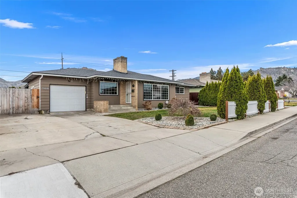 709 Schons Place Wenatchee WA 98801