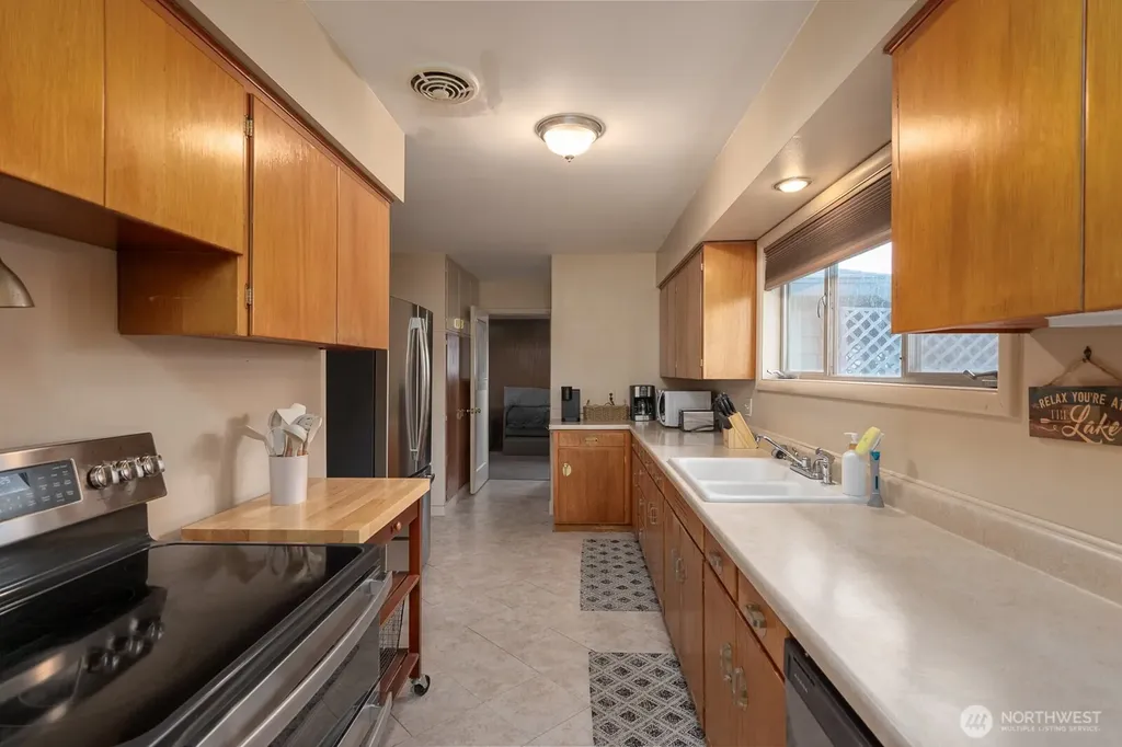 1609 W Lakeside Drive Moses Lake WA 98837