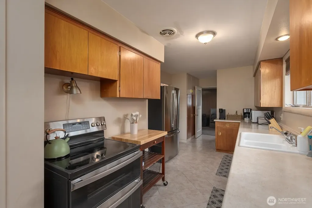1609 W Lakeside Drive Moses Lake WA 98837