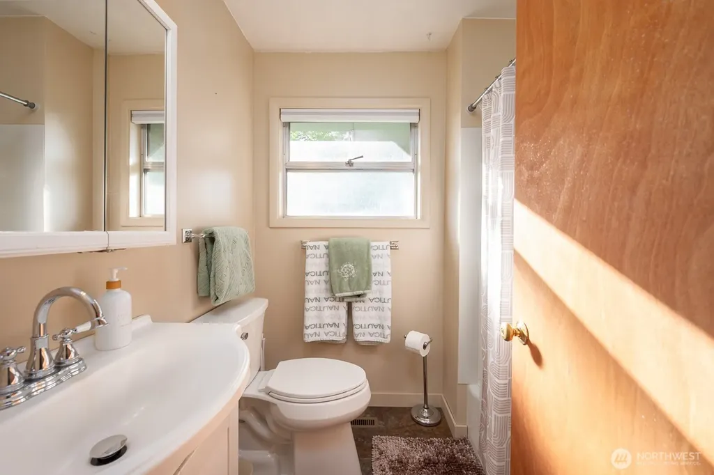 1609 W Lakeside Drive Moses Lake WA 98837