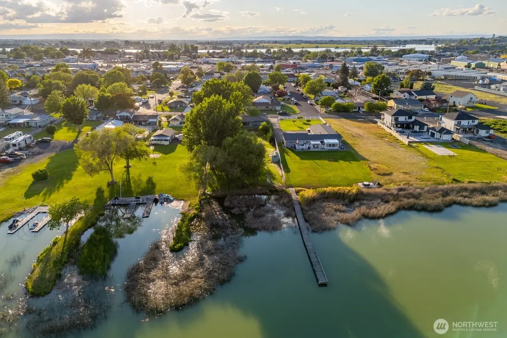 1609 W Lakeside Drive Moses Lake WA 98837