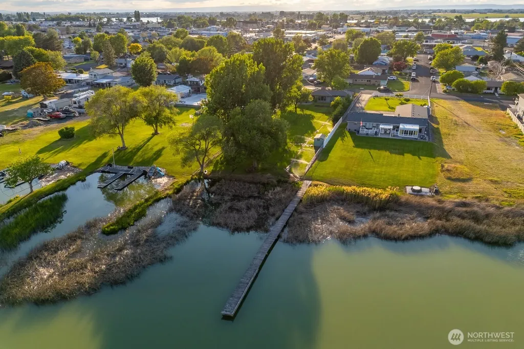1609 W Lakeside Drive Moses Lake WA 98837