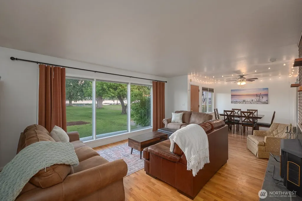 1609 W Lakeside Drive Moses Lake WA 98837
