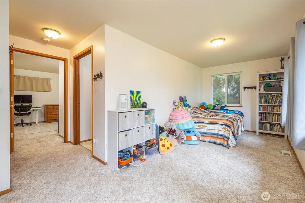 4390 Fleet Road Blaine WA 98230
